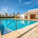 La Calma Espectacular Con Jardin Y Piscina En Menorca