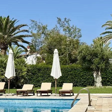 La Calma Espectacular Con Jardín Y Piscina En Menorca Villa