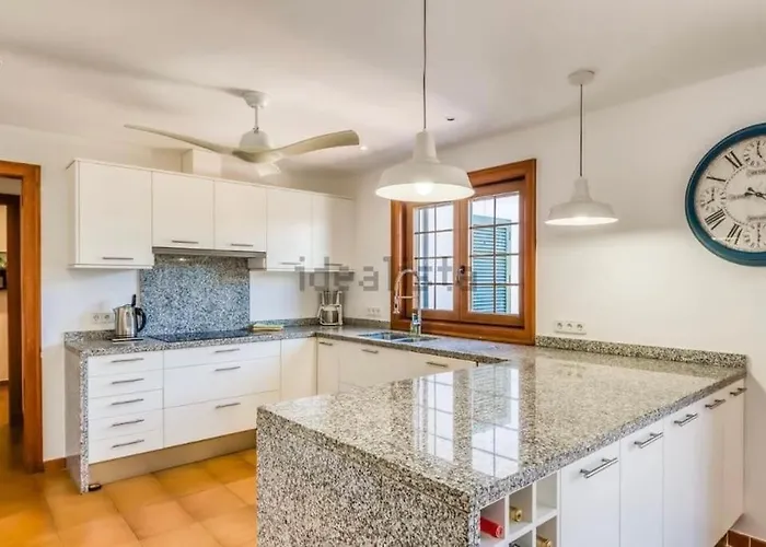 La Calma Espectacular Con Jardin Y Piscina En Menorca Villa *