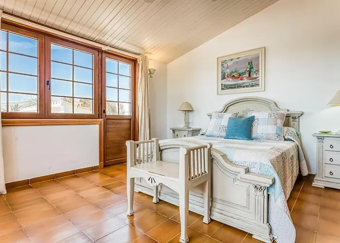 Villa La Calma Espectacular Con Jardin Y Piscina En Menorca