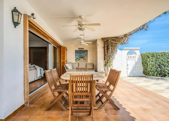 La Calma Espectacular Con Jardin Y Piscina En Menorca