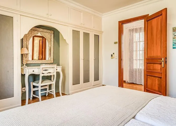 La Calma Espectacular Con Jardin Y Piscina En Menorca Villa